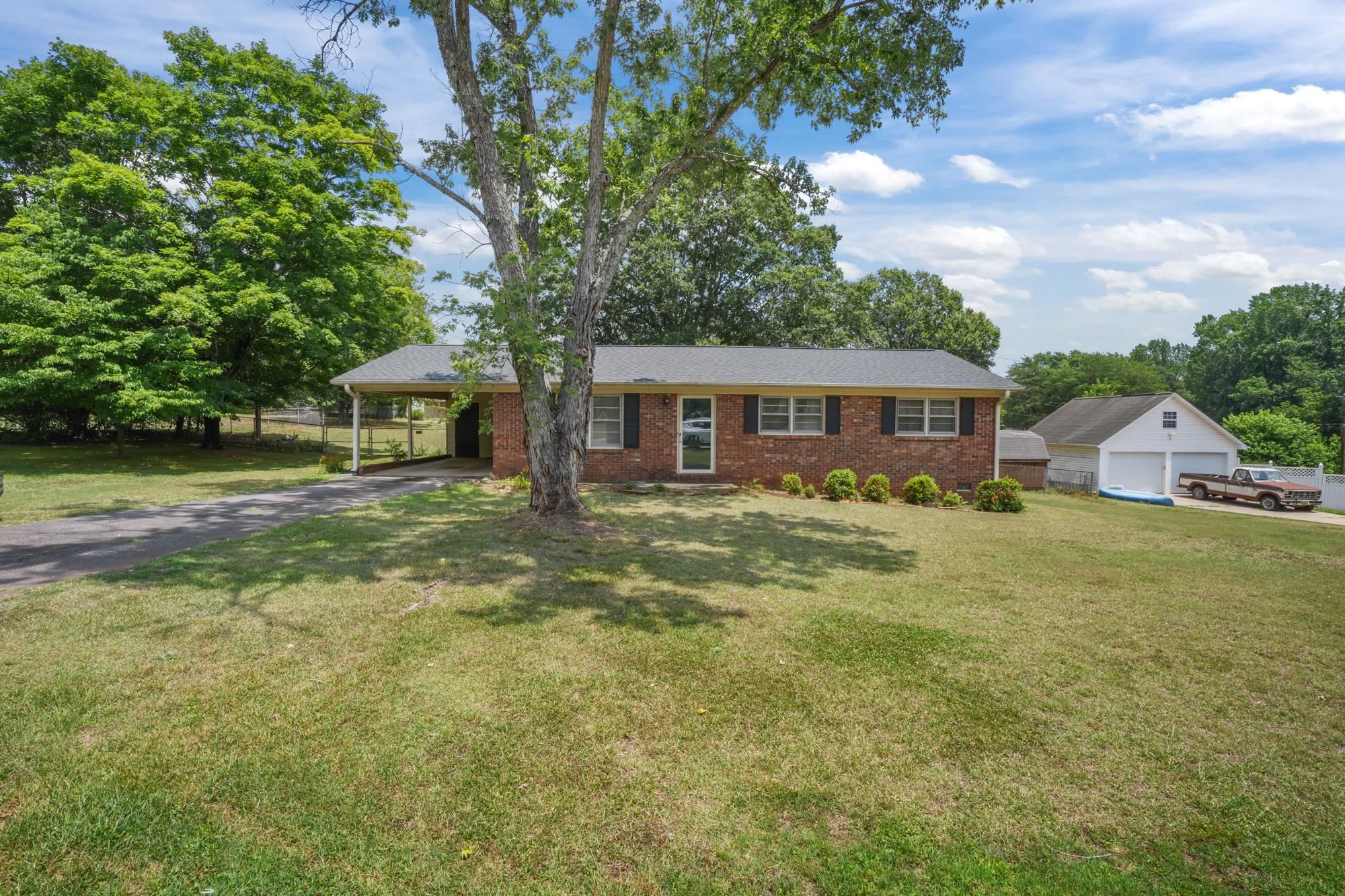 148 Venus Street Inman, SC 29349 - Photo 2 of 29