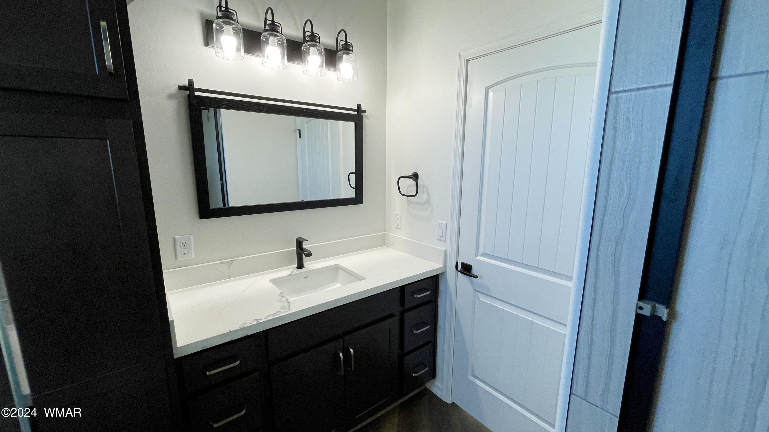 900 South Ridgeway Place Show Low, AZ 85901 - Photo 34 of 43 2nd Bathroom vanity