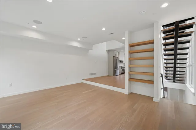 $1,250,000 | 600 Brenna Walk, Philadelphia, PA 19123