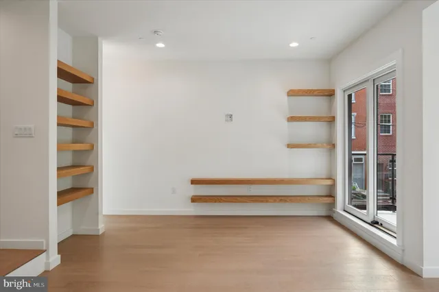 $1,250,000 | 600 Brenna Walk, Philadelphia, PA 19123