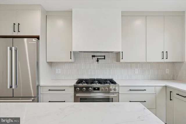 $1,250,000 | 600 Brenna Walk, Philadelphia, PA 19123