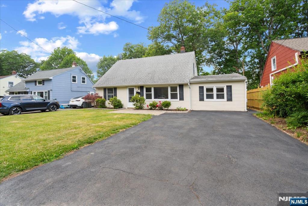 40 Hunterdon Road West Orange, NJ 07052 - Photo 2 of 29