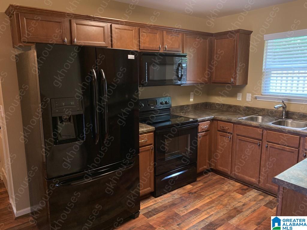 201 Hampton Drive Calera, AL 35040 - Photo 2 of 12