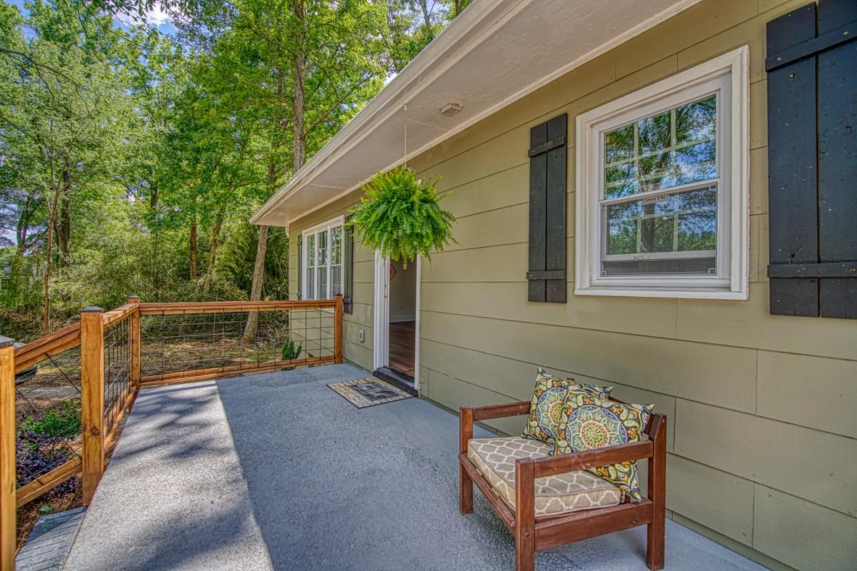 112 Poteat Street Chesnee, SC 29323 - Photo 5 of 31