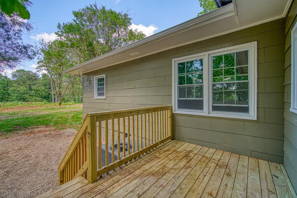 112 Poteat Street Chesnee, SC 29323 - Photo 6 of 31