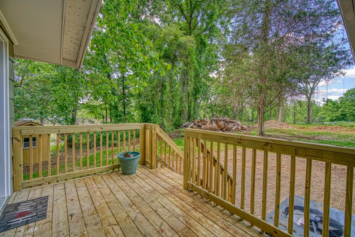 112 Poteat Street Chesnee, SC 29323 - Photo 8 of 31