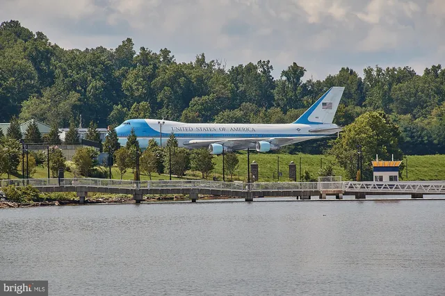 a view of a tennis court