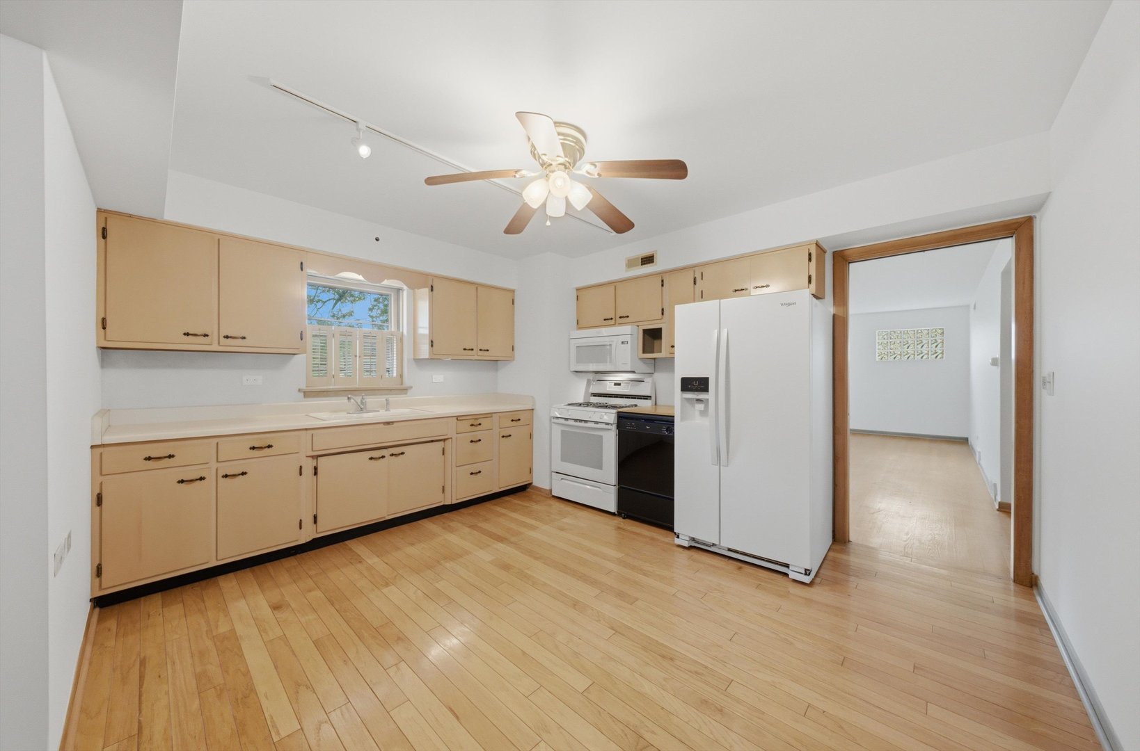 2912 Old Glenview Road Wilmette, IL 60091 - Photo 11 of 44