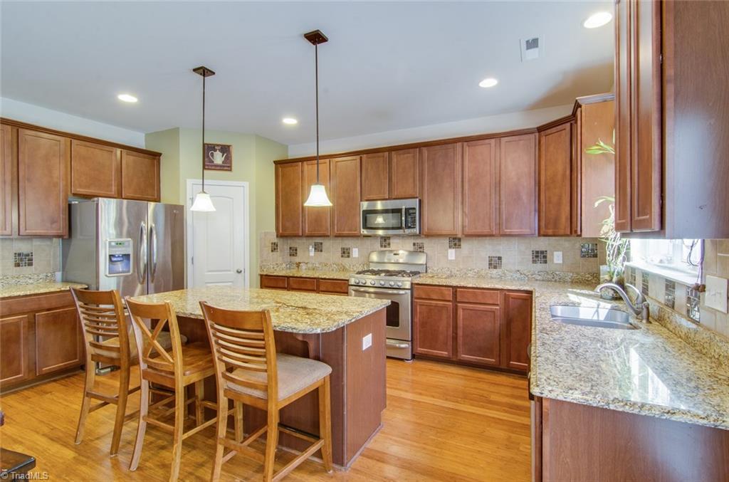 3032 Sycamore Point Trail High Point, NC 27265 - Photo 10 of 30 Gallery Image 10