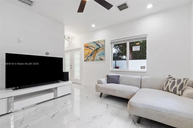 $2,800 | 1850 Northwest 92nd Street, Unit C, Miami, FL 33147