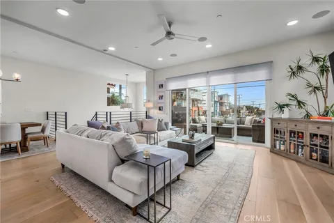 $2,195,000 | 130 South Prospect Avenue, Unit A, Redondo Beach, CA 90277