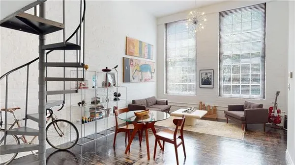 $2,100 | 920 Poeyfarre Street, Unit 216, New Orleans, LA 70130