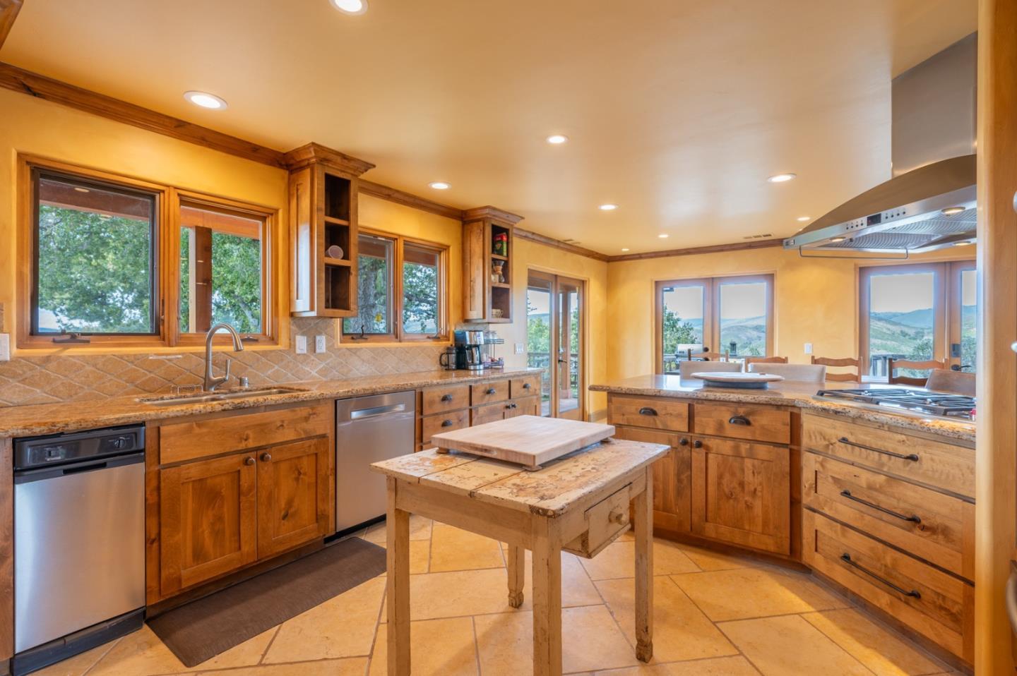 21575 Parrott Ranch Road Carmel Valley, CA 93924 - Photo 11 of 47 Gallery Image 11