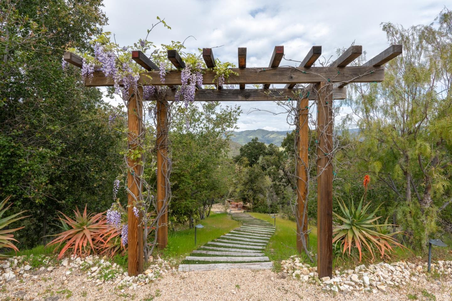21575 Parrott Ranch Road Carmel Valley, CA 93924 - Photo 37 of 47 Gallery Image 37