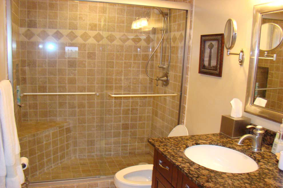 859 Jeffery Street, Unit 514 Boca Raton, FL 33487 - Photo 5 of 12 05_bath
