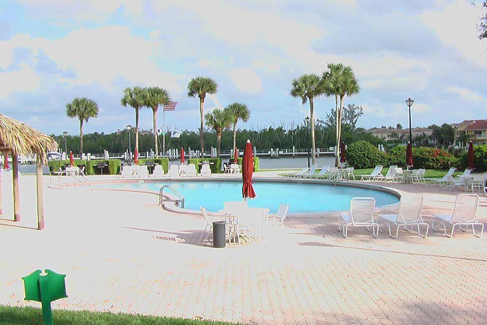 859 Jeffery Street, Unit 514 Boca Raton, FL 33487 - Photo 8 of 12 08_pool