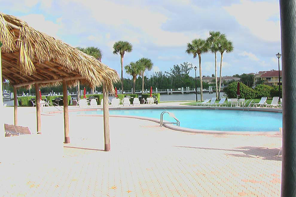 859 Jeffery Street, Unit 514 Boca Raton, FL 33487 - Photo 9 of 12 09_pool