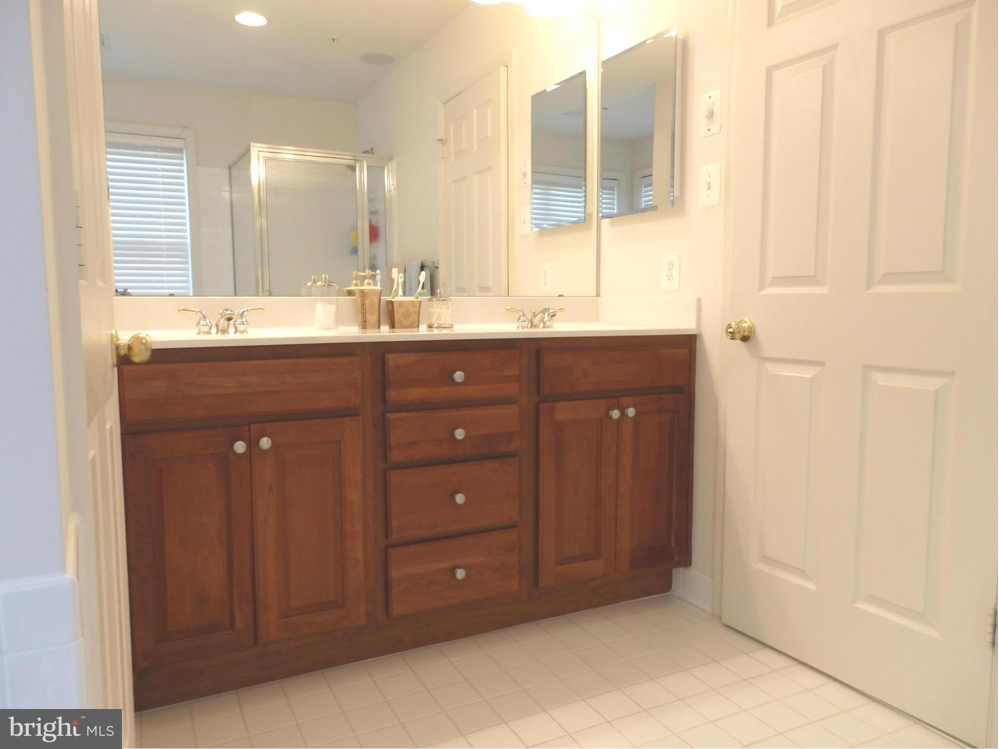2629 Monocacy Ford Road Frederick, MD 21701 - Photo 18 of 30 Beautiful cherry cabinets in master bath