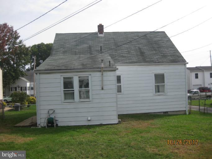 5 Fairway Road Baltimore, MD 21221 - Photo 2 of 10 a view of a house with a yard