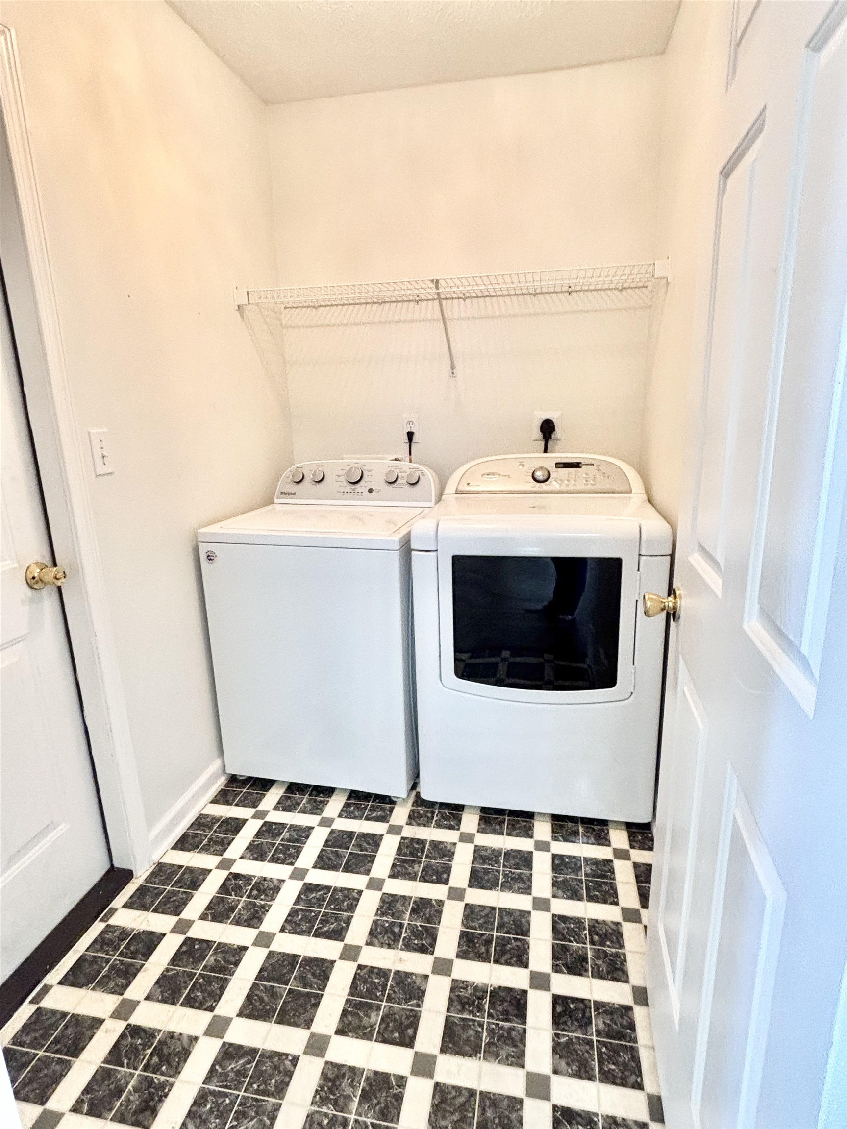 2400 Monroe Street Waynesboro, VA 22980 - Photo 23 of 23