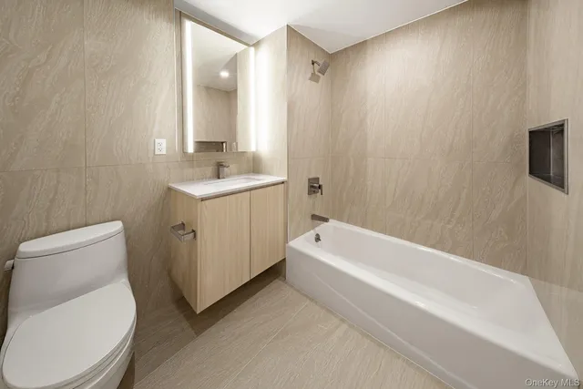 $948,000 | 33-71 Prince Street, Unit 11I | Flushing