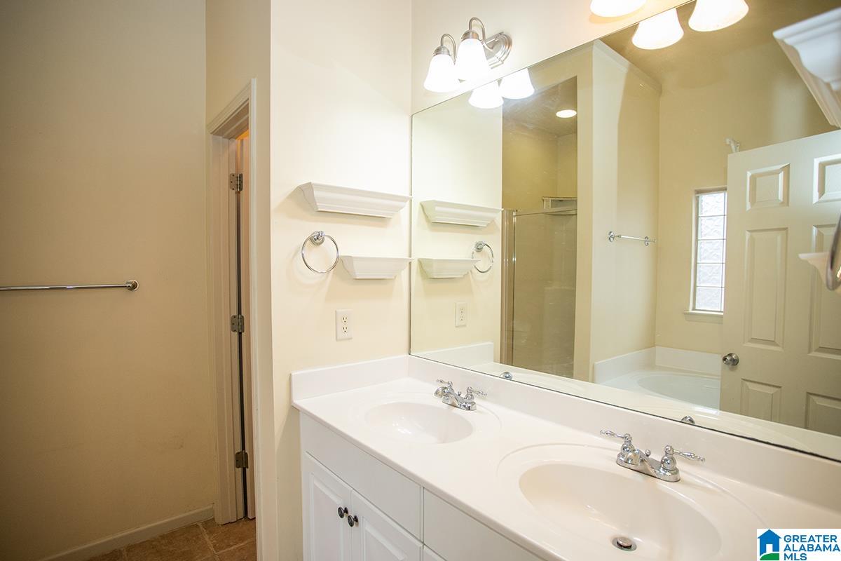 455 Summit Way Fultondale, AL 35068 - Photo 15 of 34