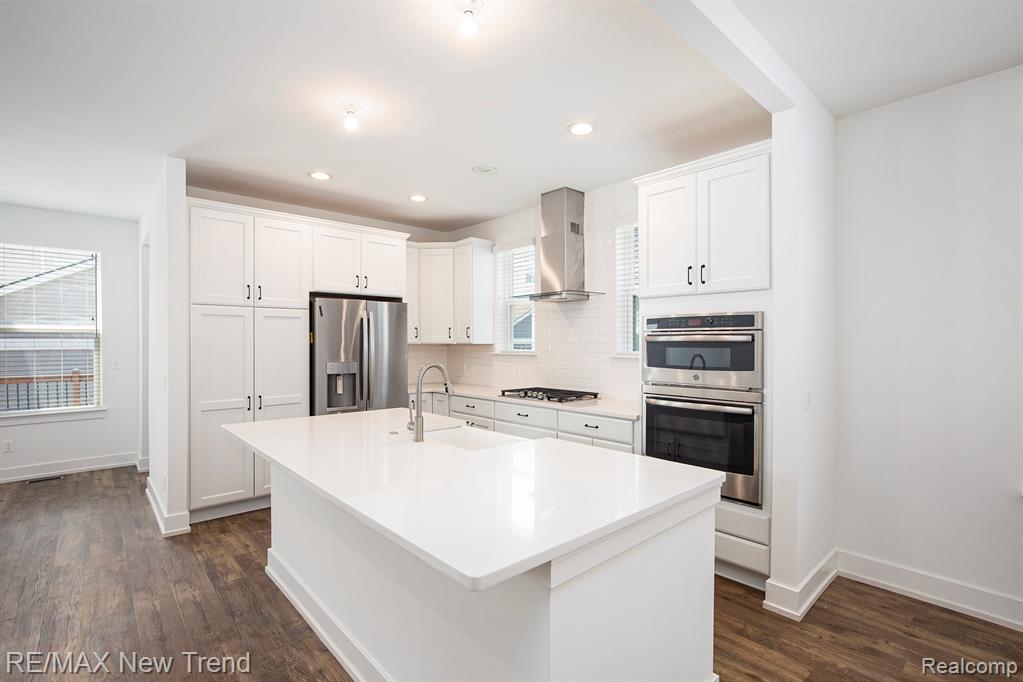 2511 Massoit Road Royal Oak, MI 48073 - Photo 10 of 39