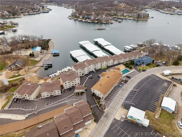 $260,000 | 86 Aqua Finn Drive, Unit 4A, Lake Ozark, MO 65049