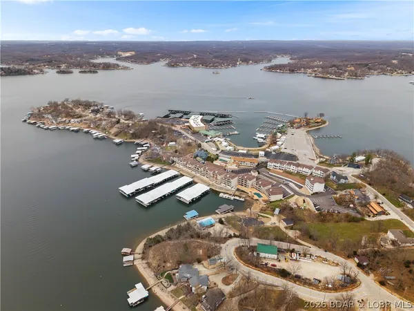 $260,000 | 86 Aqua Finn Drive, Unit 4A, Lake Ozark, MO 65049