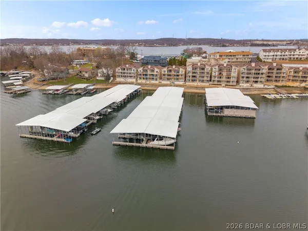 $260,000 | 86 Aqua Finn Drive, Unit 4A, Lake Ozark, MO 65049