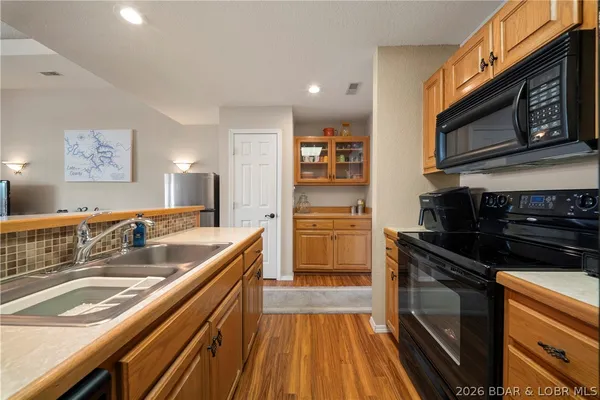 $260,000 | 86 Aqua Finn Drive, Unit 4A, Lake Ozark, MO 65049