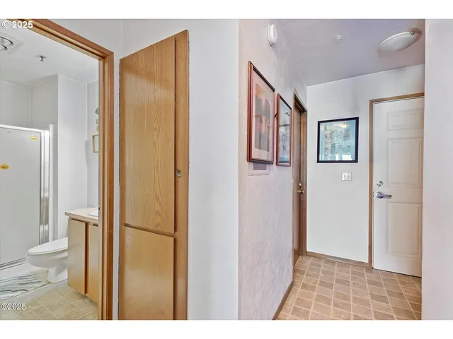 $525,000 | 507 Northwest Alpine Street, Unit 204, Newport, OR 97365