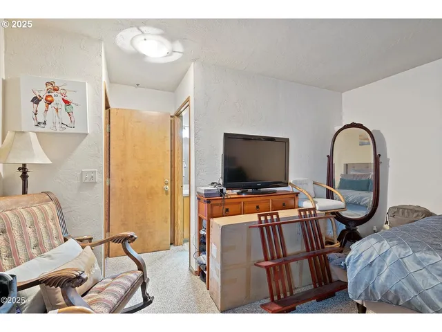 $525,000 | 507 Northwest Alpine Street, Unit 204, Newport, OR 97365