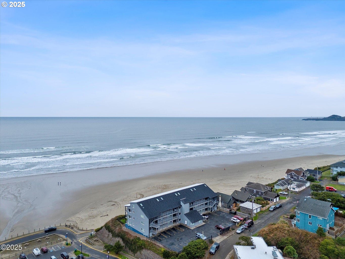 507 Northwest Alpine Street, Unit 204 Newport, OR 97365 - Photo 26 of 30 a view of an ocean
