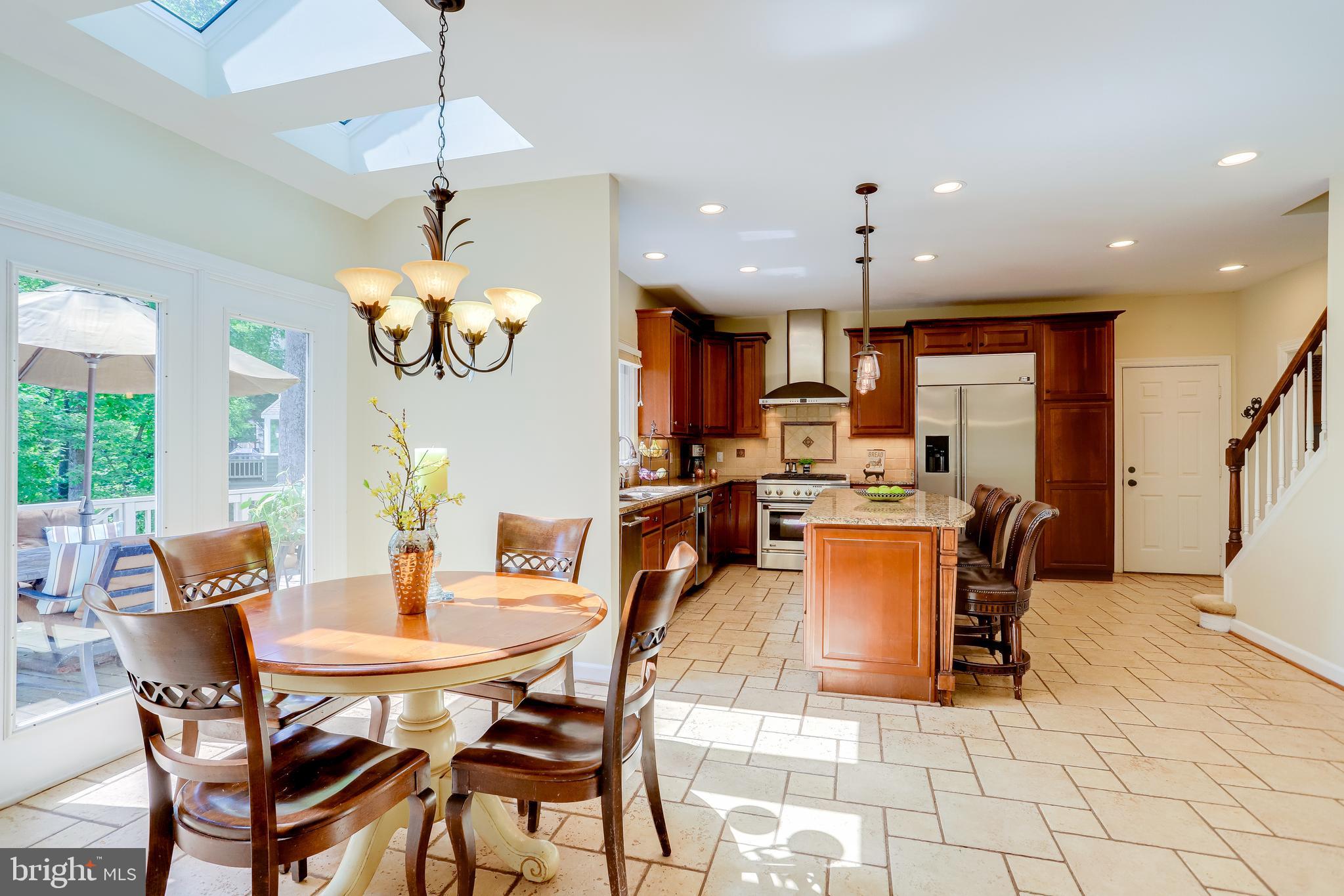 11315 Bright Pond Lane Reston, VA 20194 - Photo 14 of 56 Large breakfast room off of kitchen