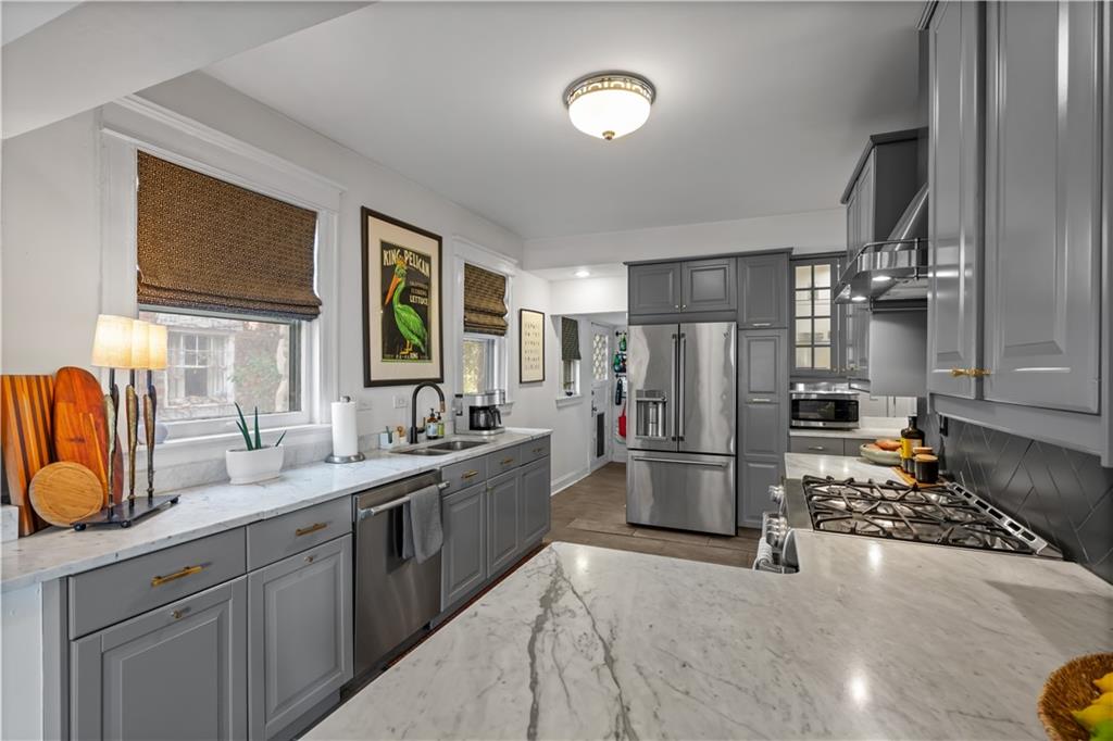 3520 Locust Street Kansas City, MO 64109 - Photo 11 of 43