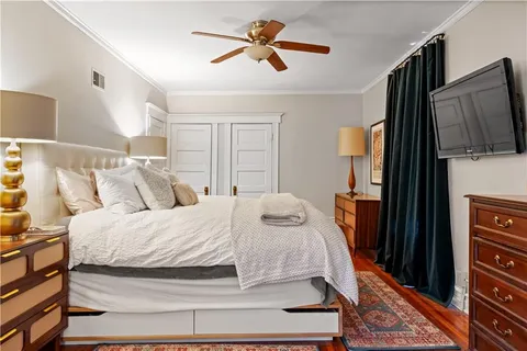 $650,000 | 3520 Locust Street, Kansas City, MO 64109