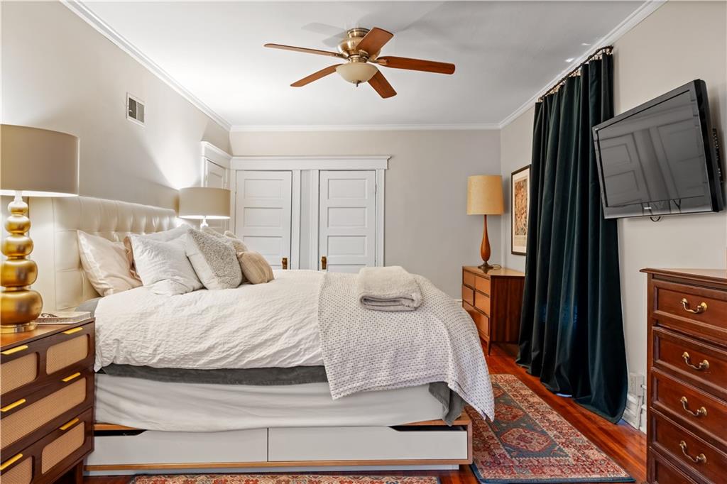 3520 Locust Street Kansas City, MO 64109 - Photo 22 of 43