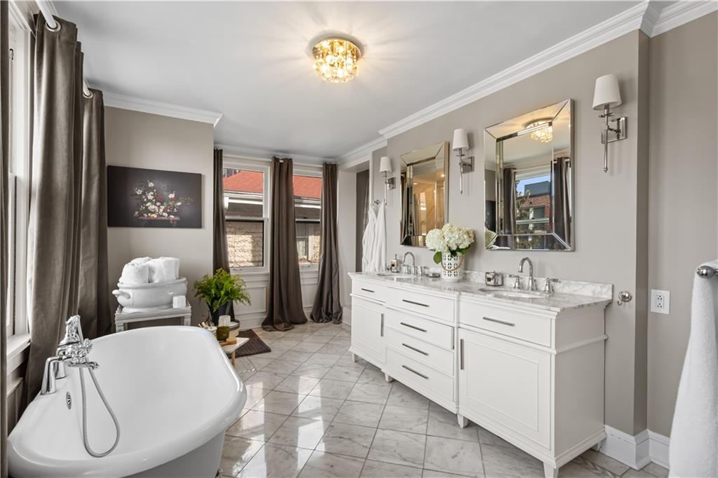 3520 Locust Street Kansas City, MO 64109 - Photo 23 of 43