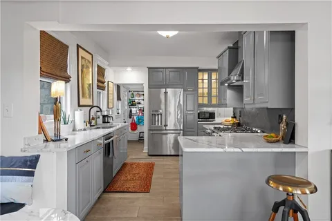 $650,000 | 3520 Locust Street, Kansas City, MO 64109