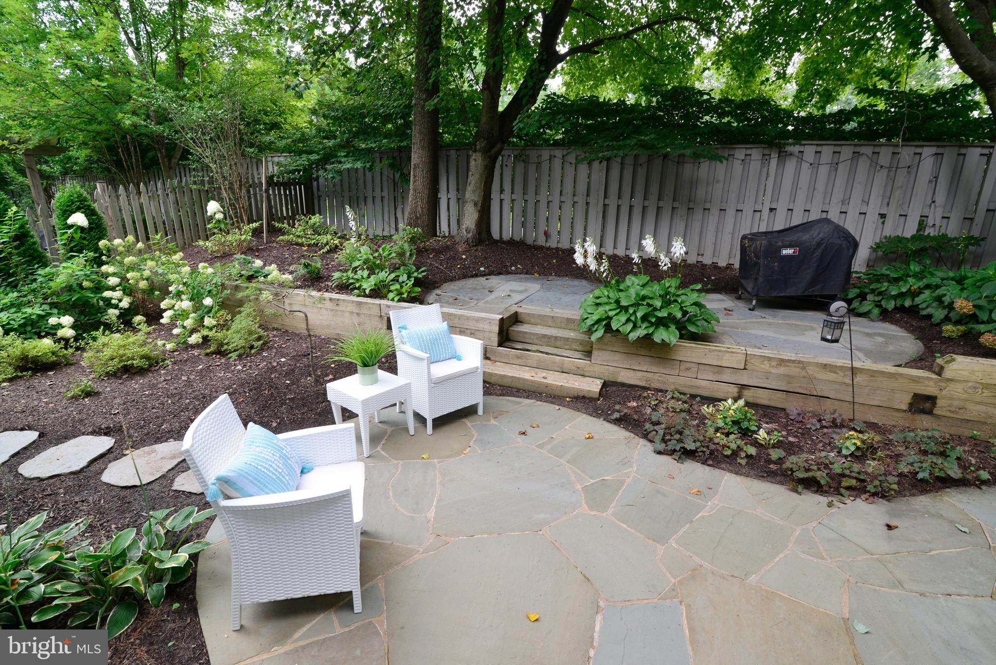 11609 Springhouse Place Reston, VA 20194 - Photo 8 of 41 2-Tiered Flagstone Patio.
