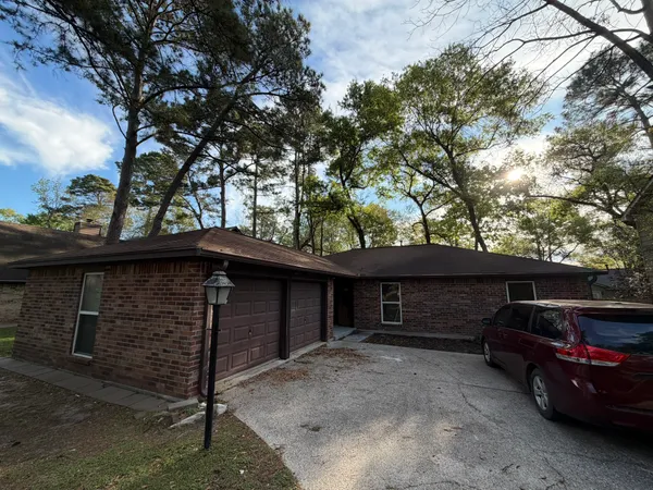 $2,350 | 70 Brookflower Road, Spring, TX 77380