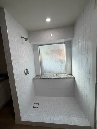$2,350 | 70 Brookflower Road, Spring, TX 77380