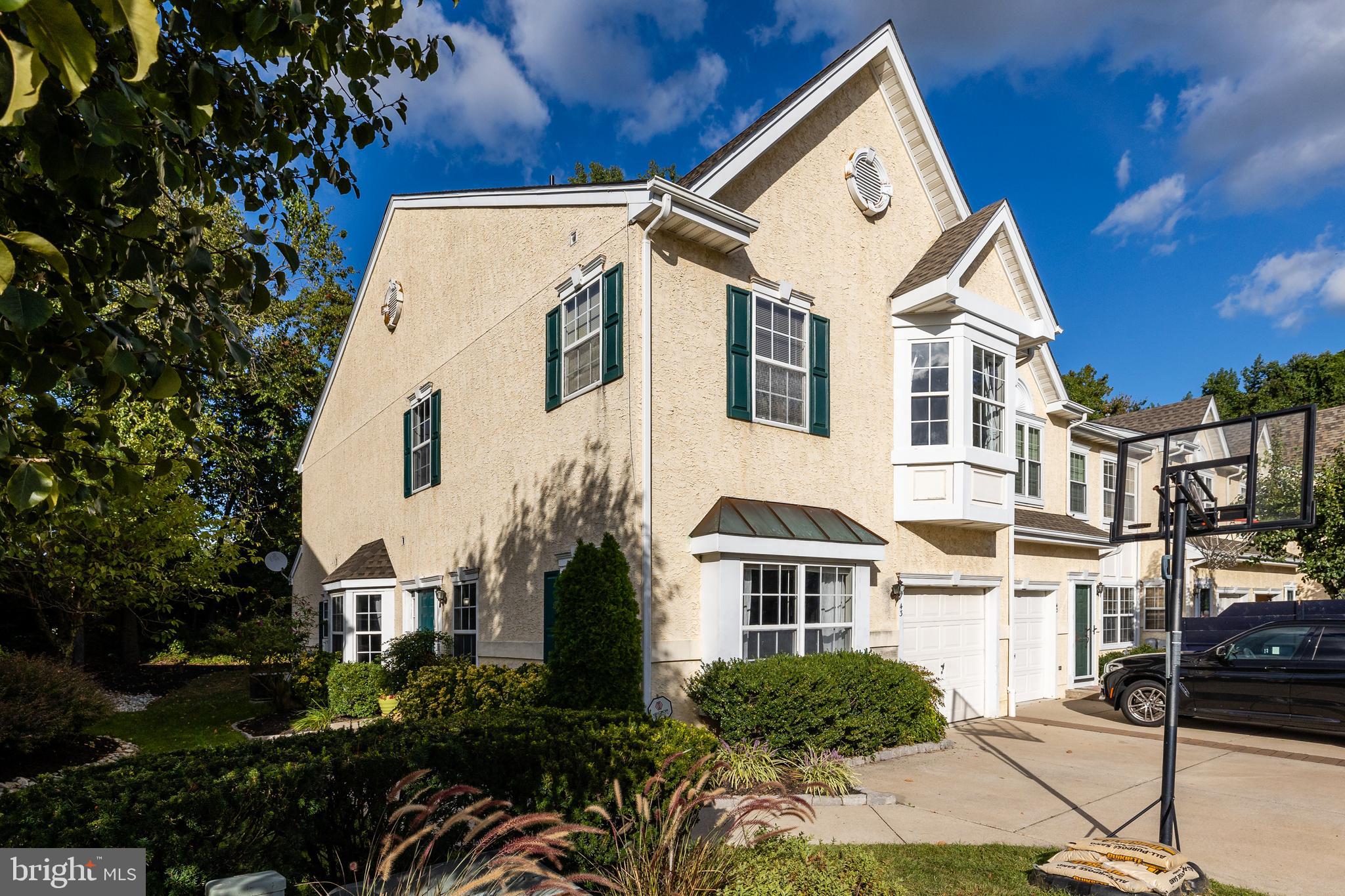 43 Versailles Boulevard Cherry Hill, NJ 08003 - Photo 2 of 32