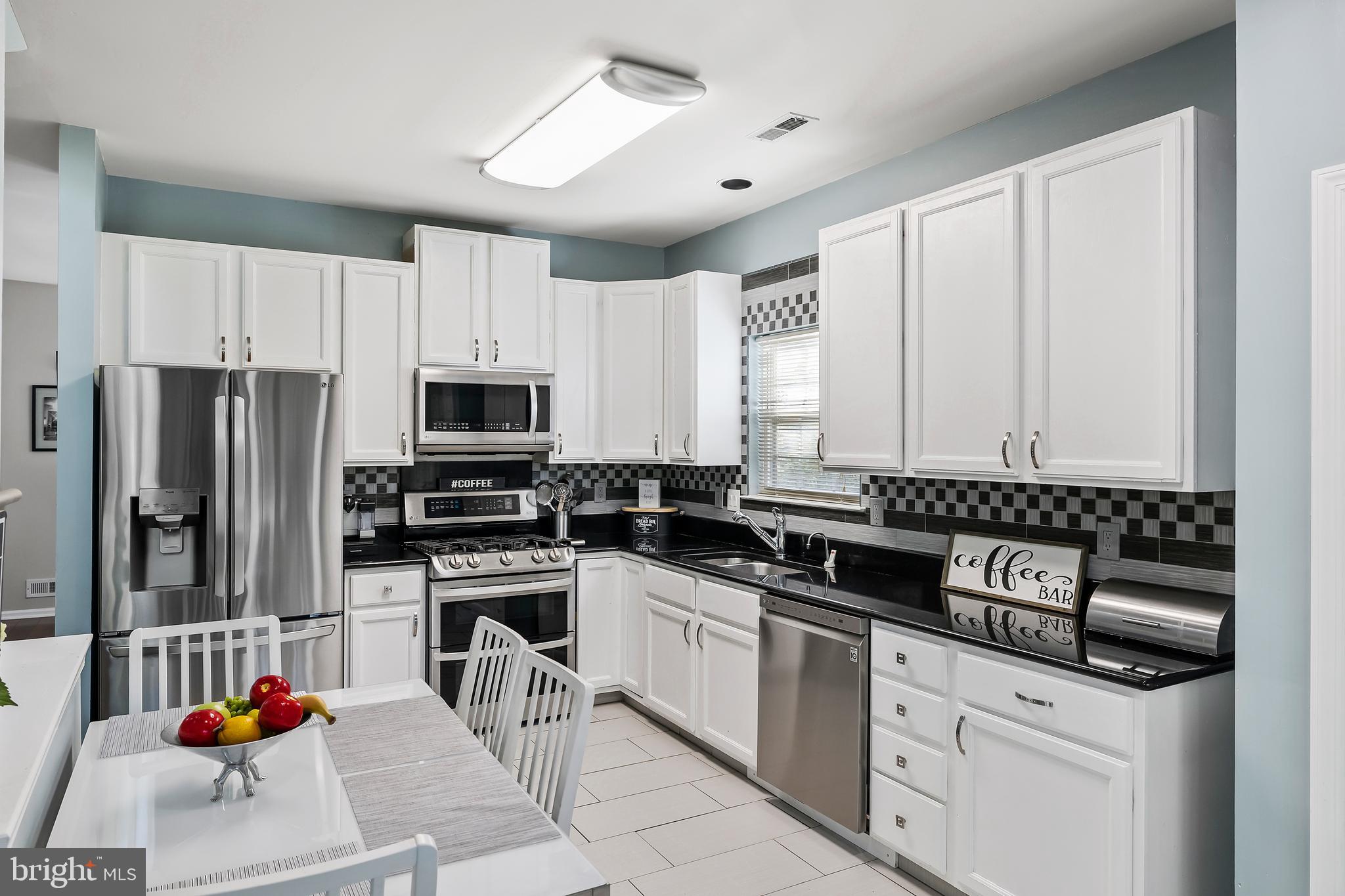 43 Versailles Boulevard Cherry Hill, NJ 08003 - Photo 18 of 32