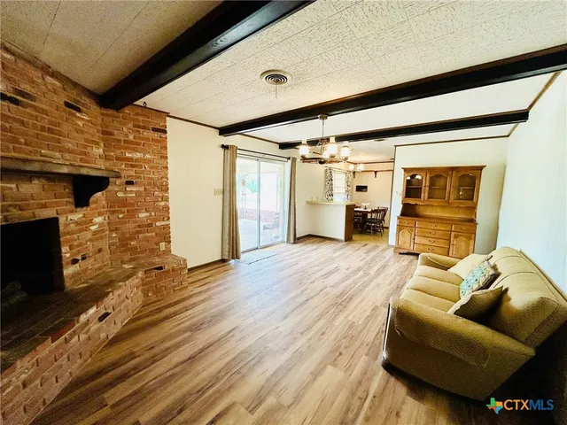 $2,000 | 1040 South S Highway, Nixon, TX 78140