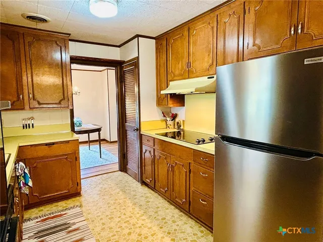 $2,000 | 1040 South S Highway, Nixon, TX 78140