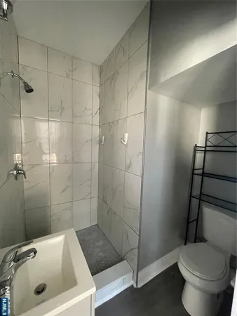 $1,800 | 521 Kearny Avenue, Unit 1L, Kearny, NJ 07032