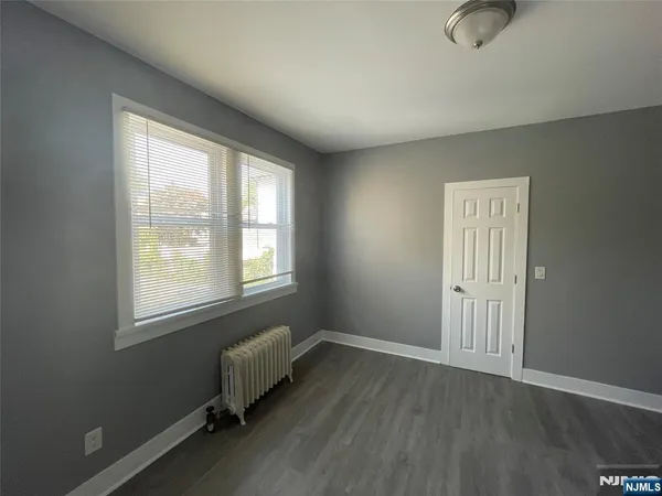 $1,800 | 521 Kearny Avenue, Unit 1L, Kearny, NJ 07032