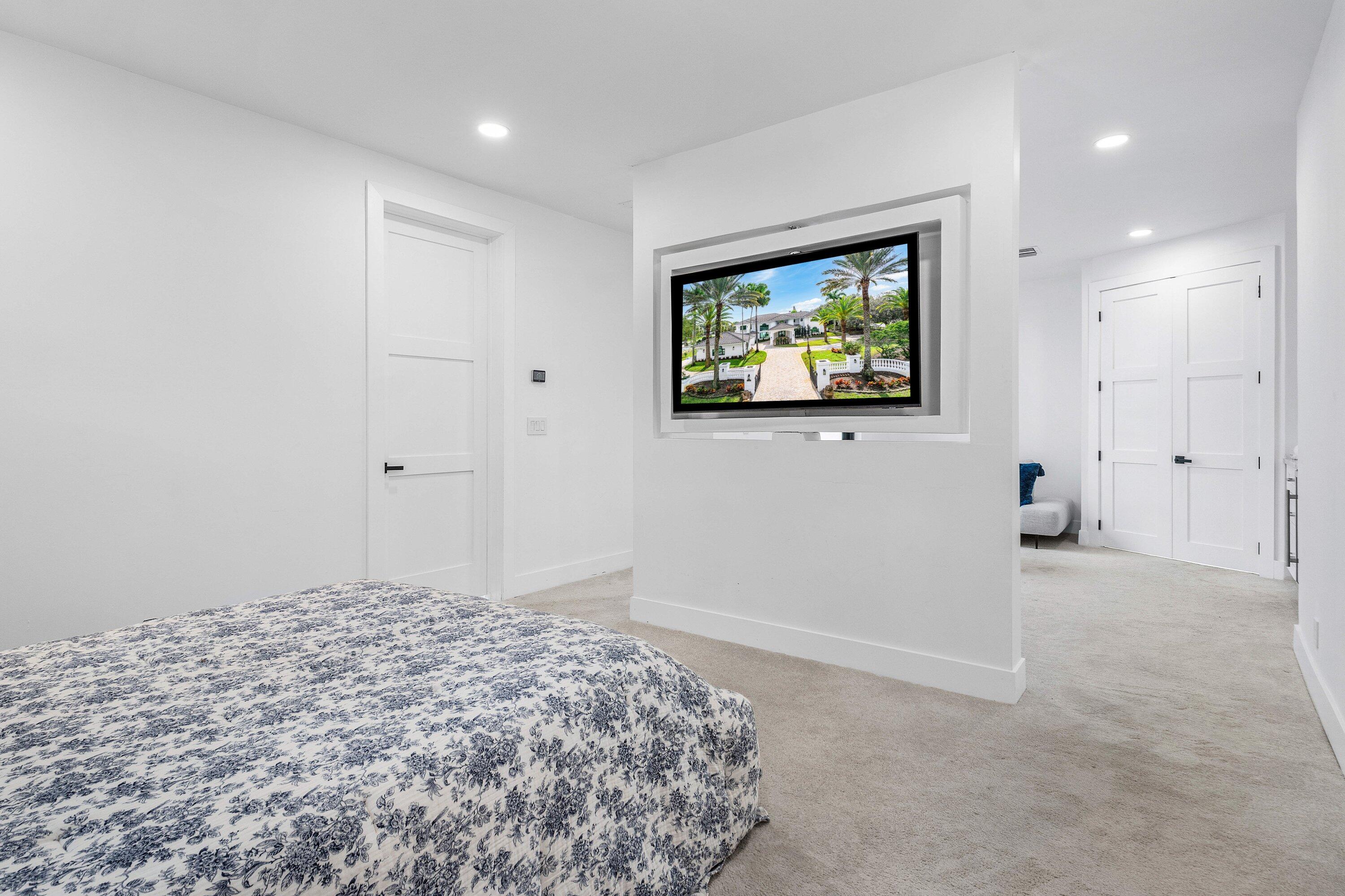 17600 Fieldbrook Circle East Boca Raton, FL 33496 - Photo 19 of 59 Vip Guest Room Downstiars